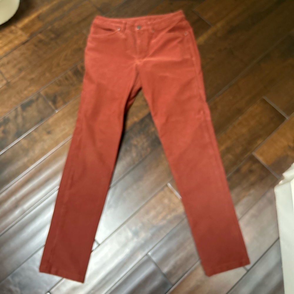 Lululemon ABC pants size 30 x 32
